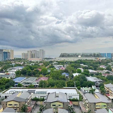 L Condotel Paranaque City Екстер'єр фото