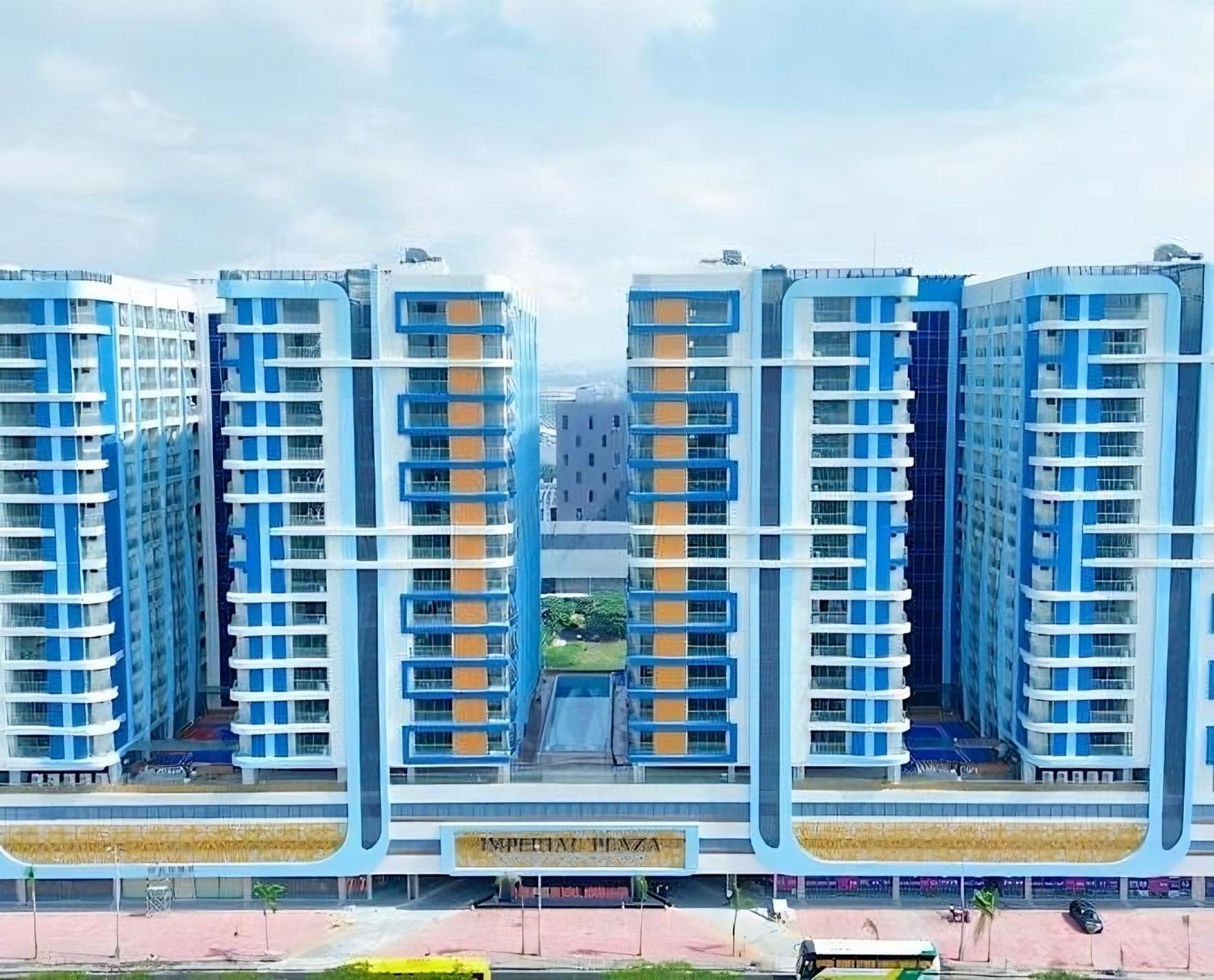 L Condotel Paranaque City Екстер'єр фото