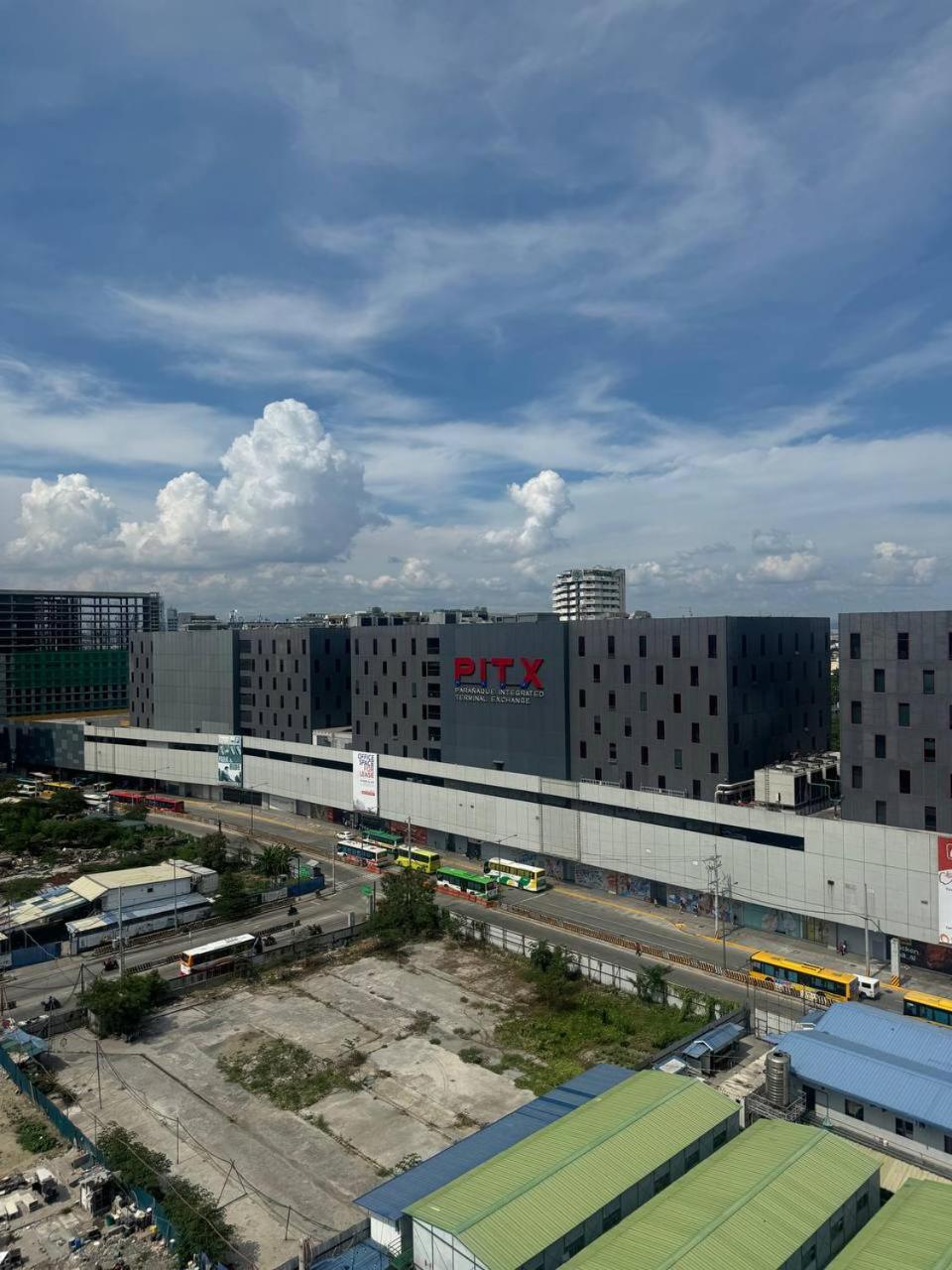 L Condotel Paranaque City Екстер'єр фото