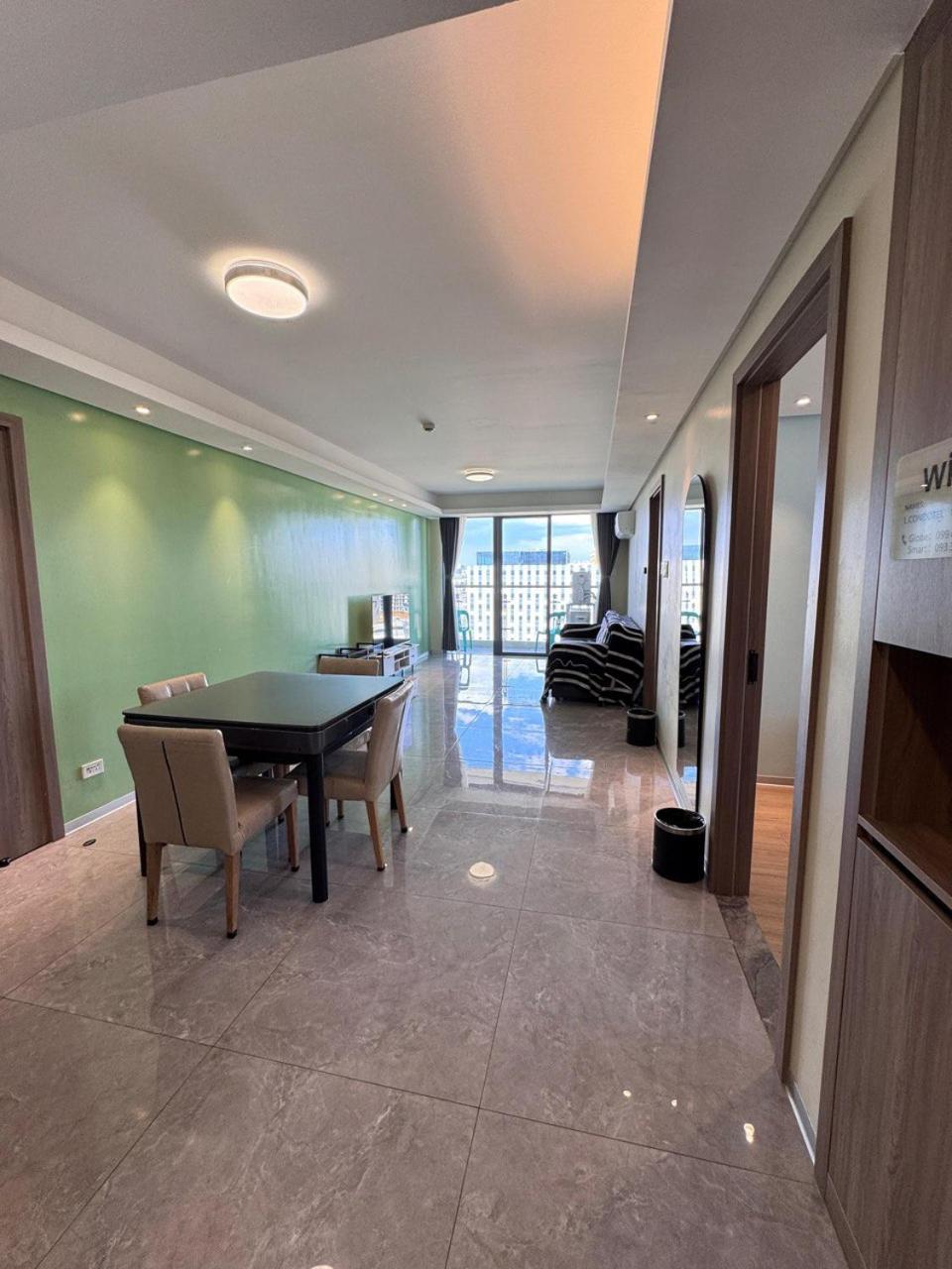 L Condotel Paranaque City Номер фото